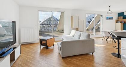 spacious and bright apartment