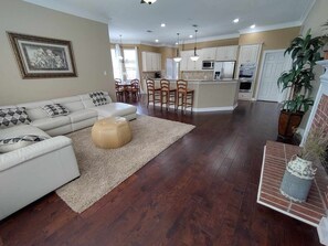 Smart-TV, Kamin, Drucker