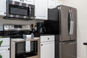 Private kitchen - Amazing renovated Town House very well located!!!
 (Kissimmee)