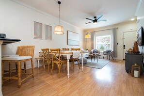 Living area - Amazing renovated Town House very well located!!!
 (Kissimmee)