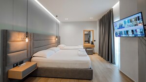 Comfort Triple Room, Balcony | Desk, soundproofing, iron/ironing board (on request), cribs (free) - Absolute Hotel (Ksamil)