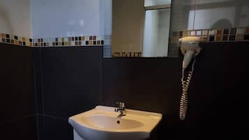 Executive Double Room | Bathroom