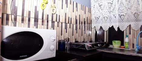 Fridge, microwave, stovetop, electric kettle