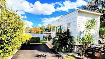 Casa de campo design, vista para o lago | 2 quartos, individualmente decorados, individualmente mobiliados