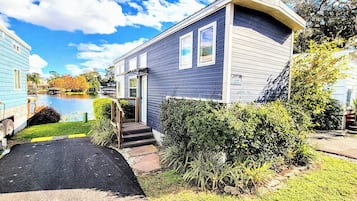 Casa de campo design, vista para o lago | Terraço/pátio