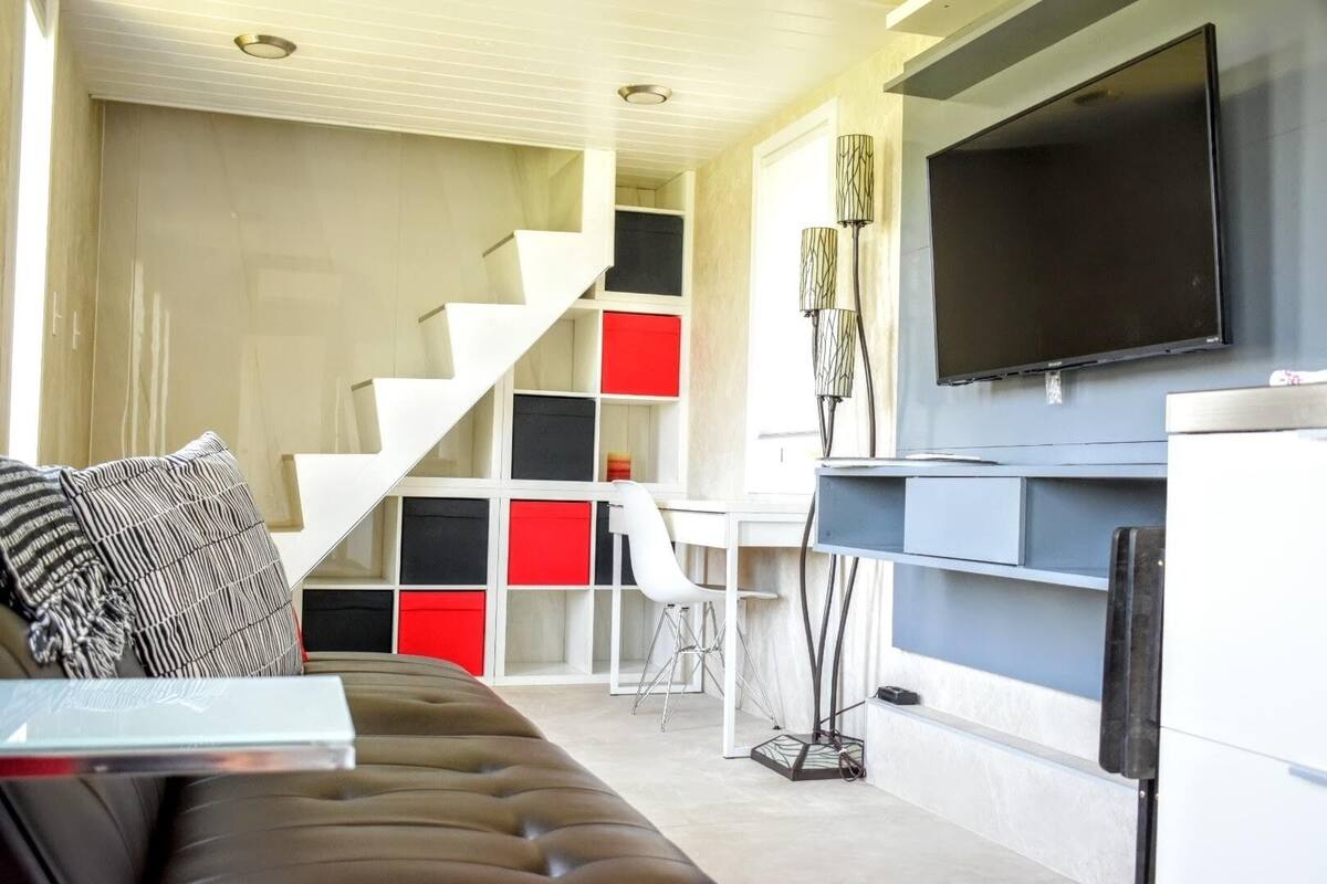 Design Cottage, Lake View | Ruang tamu | TV Pintar, filem berbayar