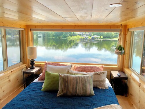 Orlando Lakefront Tiny House Community 