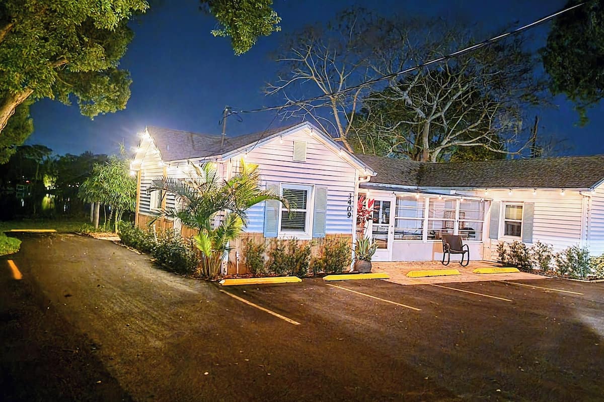 Design House, Lake View | Ruang tamu | TV Pintar, filem berbayar