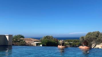 Piscine extérieure, piscine chauffée