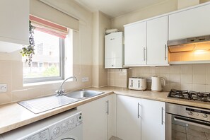 Basic-Apartment, 1 Doppelbett und Schlafsofa | Eigene Küche