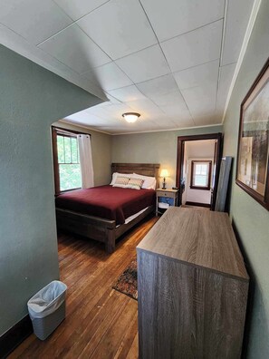 3 chambres, bureau, fer et planche à repasser, Wi-Fi gratuit