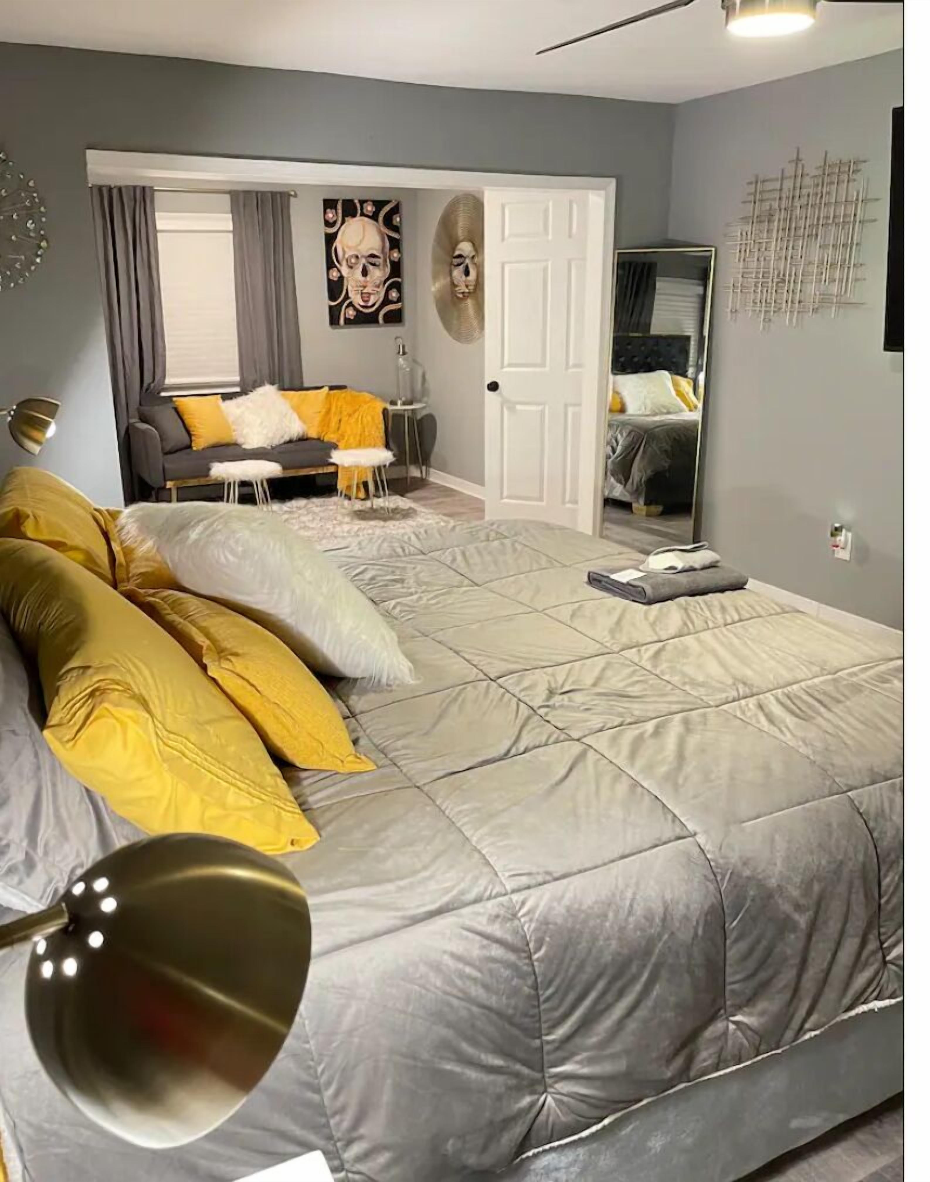 4 dormitoris, planxa i posts de planxar, wifi i roba de llit 