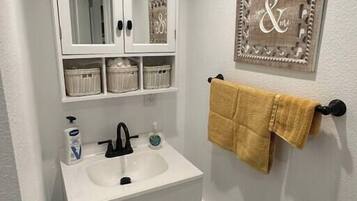 Bathroom with the litte things you need when traveling.