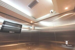 Interior - Serviced Studio Madison (West Jakarta City)