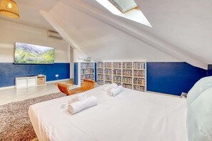 4 Schlafzimmer, Schreibtisch, Bügeleisen/Bügelbrett, WLAN
