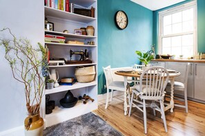 Basic Apartment, Multiple Beds | Interior - Lovely Portobello Apartment Near Westbourne Park (London)