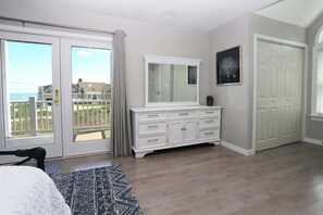3 bedrooms, iron/ironing board, travel cot, WiFi