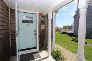 Exterior detail - Bliss By the Beach - Contemporary Beach House (Sandwich)