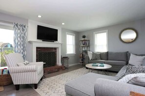 TV, fireplace, offices