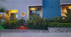 Exterior detail - Ashleys Hotel - Apartment 8 (Kampala)