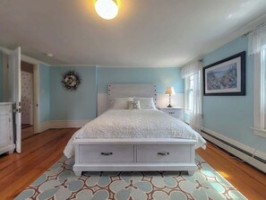 5 habitaciones, tabla de planchar con plancha, cuna de viaje y wifi 