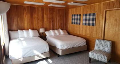 Northwoods Lodge Hotel Room 2
