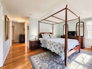 2 habitaciones, tabla de planchar con plancha, cuna de viaje y wifi 