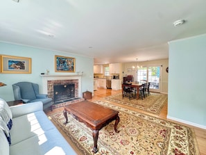 TV - The Cape Escape (Osterville)