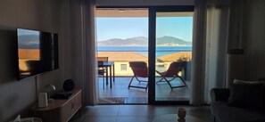 Living area - Magnificent seaside apartment with terrace and sea view. (Pietrosella)