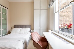 Basic Apartment, 1 Double Bed | 1 bedroom, desk, laptop workspace, iron/ironing board