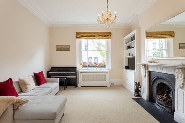 Basic Apartment, 1 Double Bed | Interior