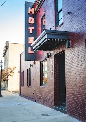 Exterior - The Hotel Melrose (Grand Junction)