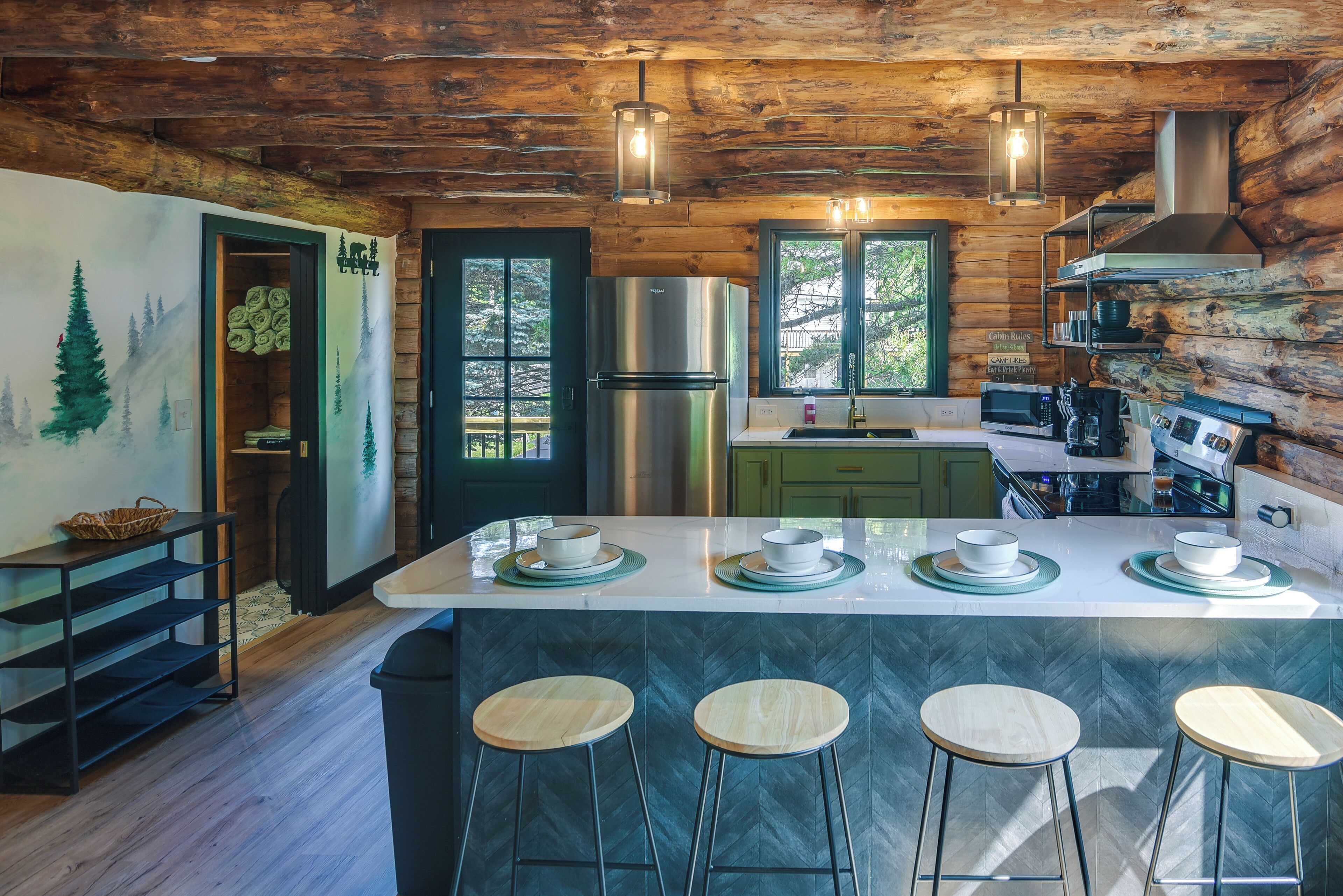 Fridge, microwave, stovetop, dishwasher