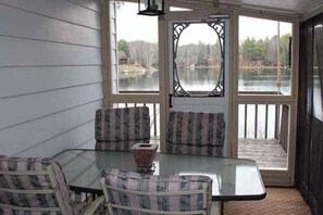 تناول الطعام