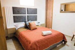 2 dormitoris, planxa i posts de planxar, wifi i roba de llit 