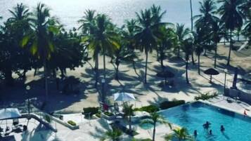 Outdoor pool, a heated pool