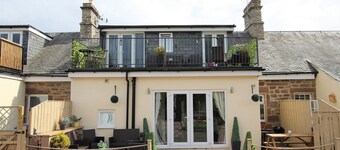 Norham near Berwick - Sleeps 8 - 2 Bathrooms - 15 Mins Beach - Dog Friendly