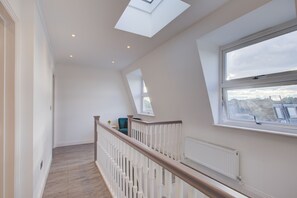 Hallway - Hybrid Resi Fulham (London)