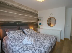 3 soverom, strykejern/-brett, wi-fi (inkludert) og sengetøy