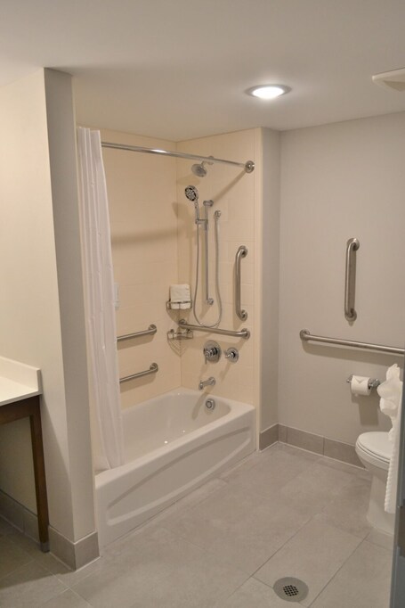 MainStay Suites Gatlinburg Downtown Area - Image 17