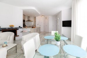 Dining - Elviria del Sol ground floor apartment (Marbella)