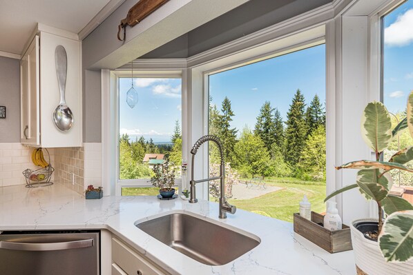 Interior - Private Home In the woods! (Sequim)