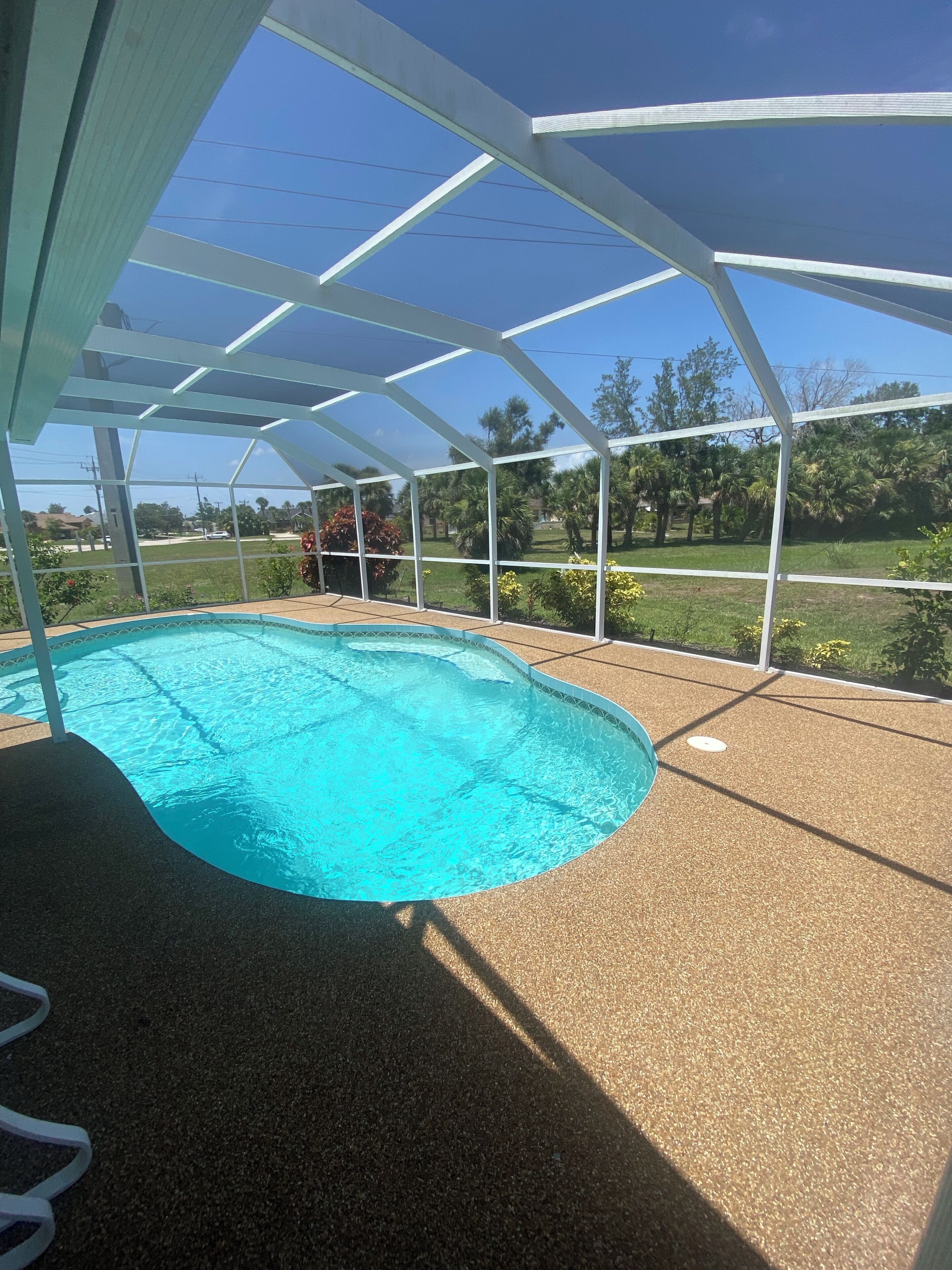 PARADISE HOUSE IN FLORIDA WITH PRIVATE HEATED POOL-  BEACH AT 15MN -NEAR GOLF