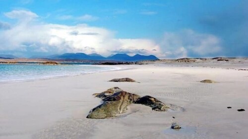 Luxury Sea View Cottage: Ballyconneely, Clifden, Connemara, Galway.