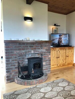 Interior - Luxury Sea View Cottage: Ballyconneely, Clifden, Connemara, Galway. (Clifden)