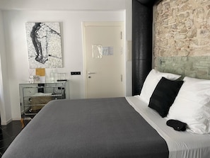 1 bedroom, individually decorated, individually furnished, free WiFi