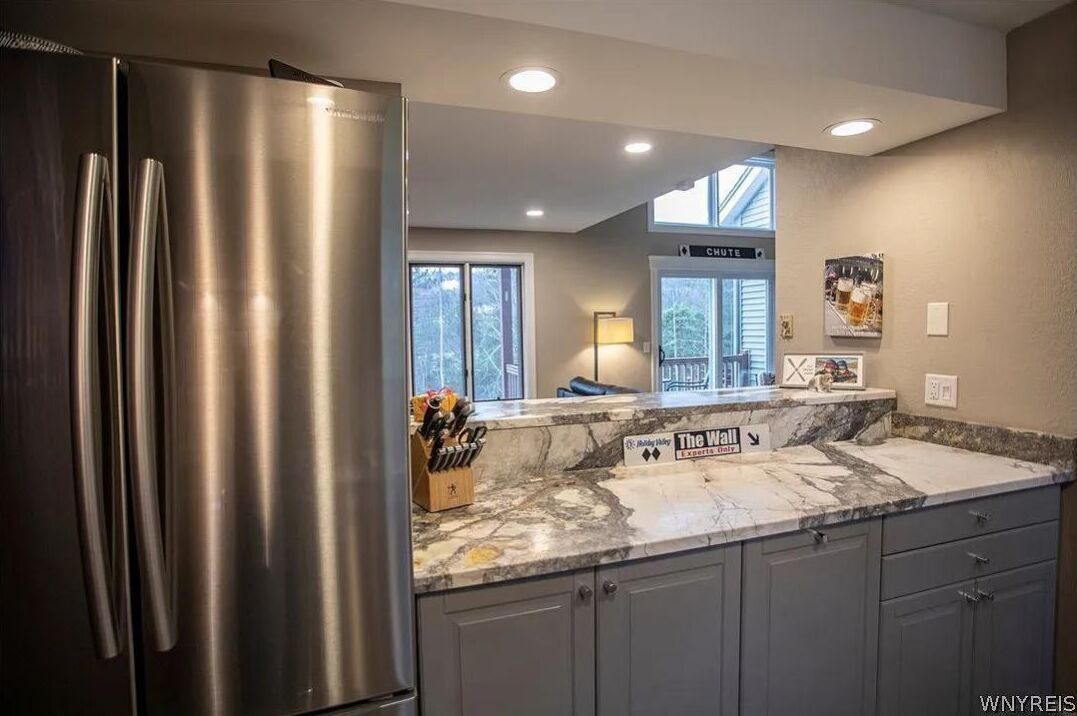 Kitchen with ample counter space.