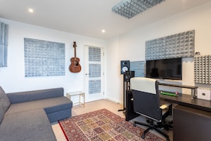 Departamento básico, varias camas | Interior