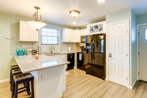Relax at Heron Bay Cottage in Rockport, Texas!