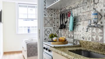Traditional Apartment | Private kitchen | Fridge, microwave, espresso maker, blender